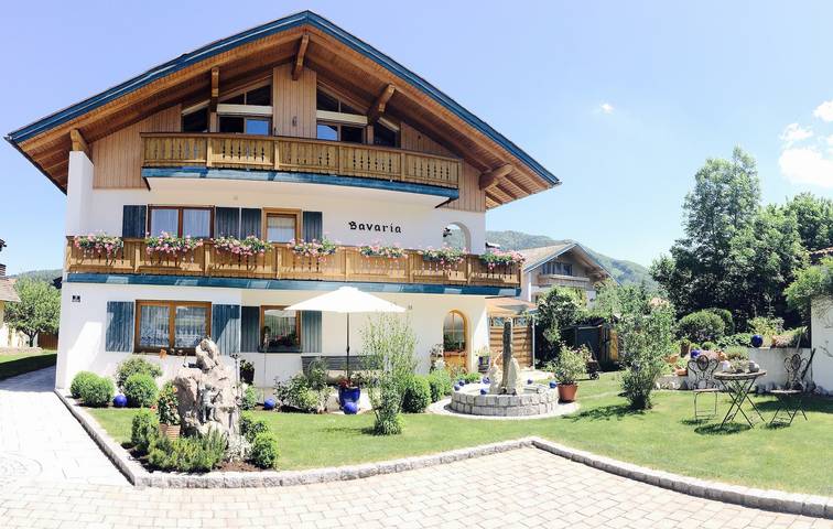 Pension für 3 Personen, mit Balkon und Garten im Chiemgau