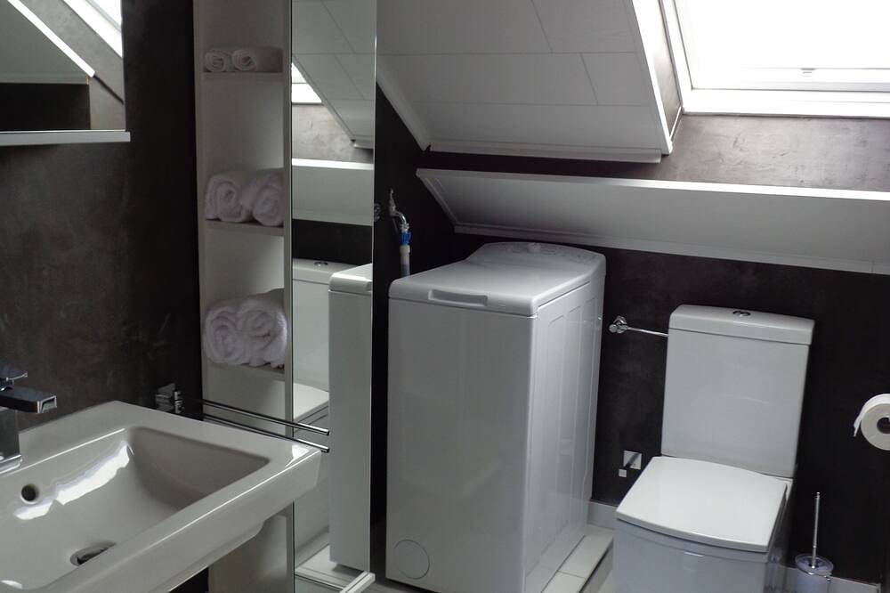 Ganze Wohnung, Modernes, exklusives und helles Apartment in Rees in Rees, Niederrhein