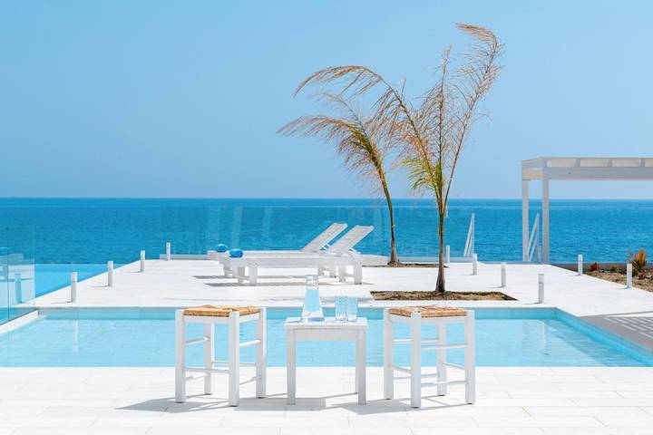 Villa für 12 Personen, mit Terrasse und Kinderpool sowie Whirlpool und Garten in Griechenland - 2