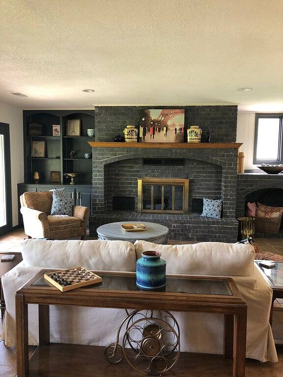 Vacation house for 16 people, with yard in Kansas