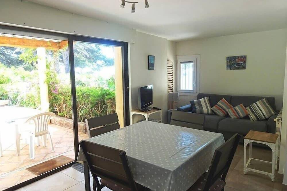 Ganze Wohnung, Schöne 2 Zimmer mit Terrasse mit Meerblick Gigaro Strand in Gigaro, La Croix-Valmer
