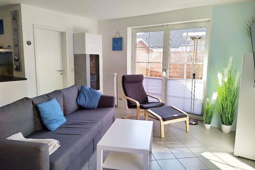 Ganze Wohnung, Ferienwohnung “Inselmädchen” für 4 Peronen und Hund mit Garten in Strukkamp in Strukkamp, Fehmarn