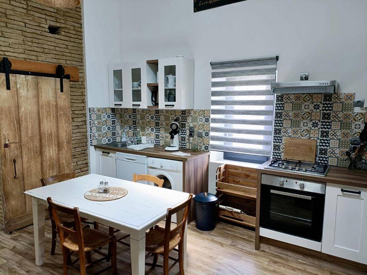 Appartement entier, One-Bedroom Apartment in Montech, Tarn-et-Garonne
