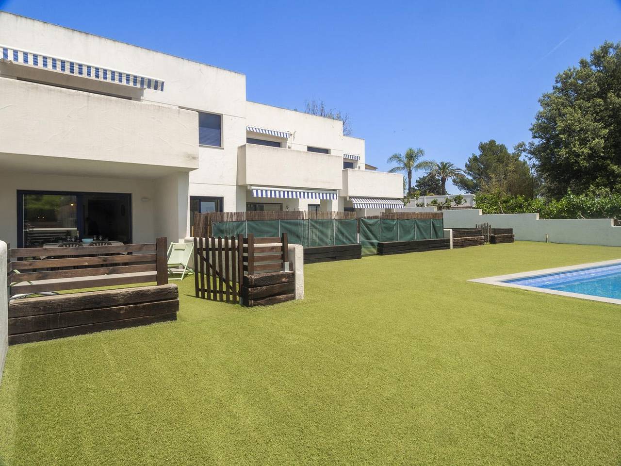 Apartamento entero, Ref. Riells Mar: Piscina y parking a 100m de la playa de Riells. in La Escala, Alt Empordà