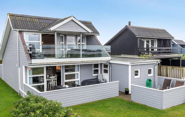 Ferienhaus für 6 Personen, mit Terrasse und Whirlpool sowie Garten und Sauna in Stauning - 2