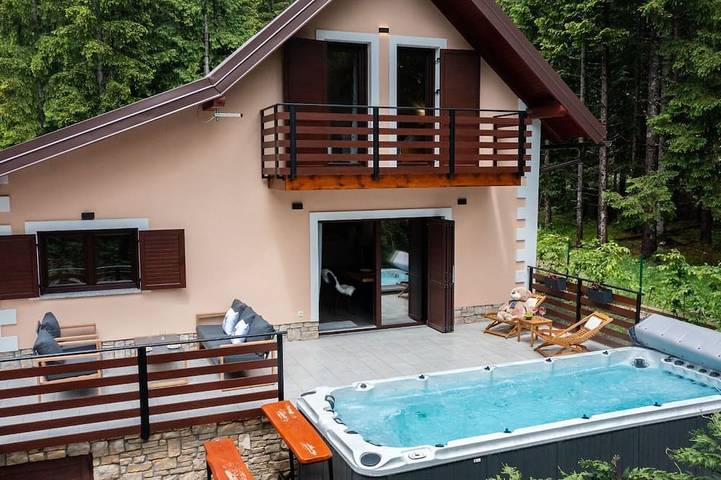 Villa für 7 Personen, mit Sauna und Garten - 1