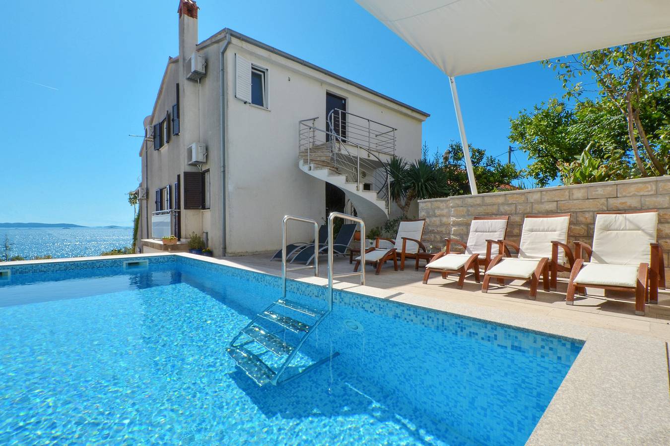 Entire apartment, One bedroom apartment with terrace and sea view Seget Vranjica, Trogir A-4284-b in Seget Vranjica, Split-Dalmatia