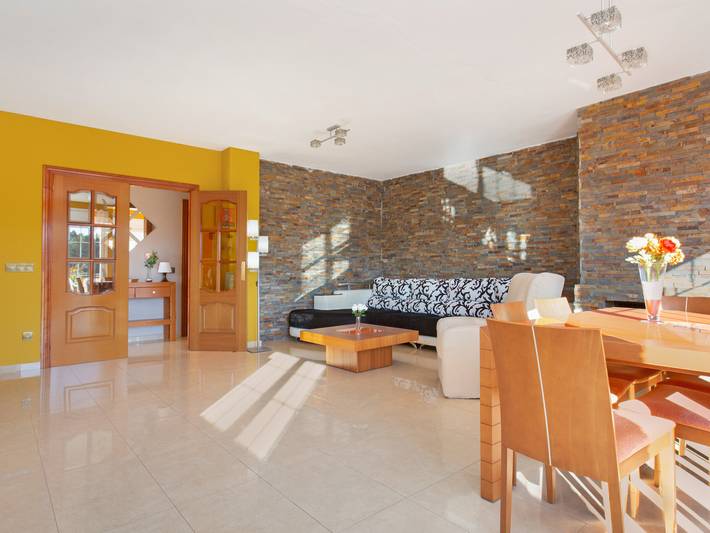 Location de vacances pour 8 personnes, avec terrasse et jardin à Vidreres - 4