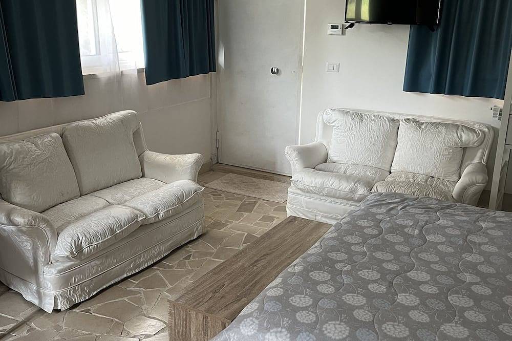 Villa Mediterranea with private parking in Trani, Barletta-Andria-Trani