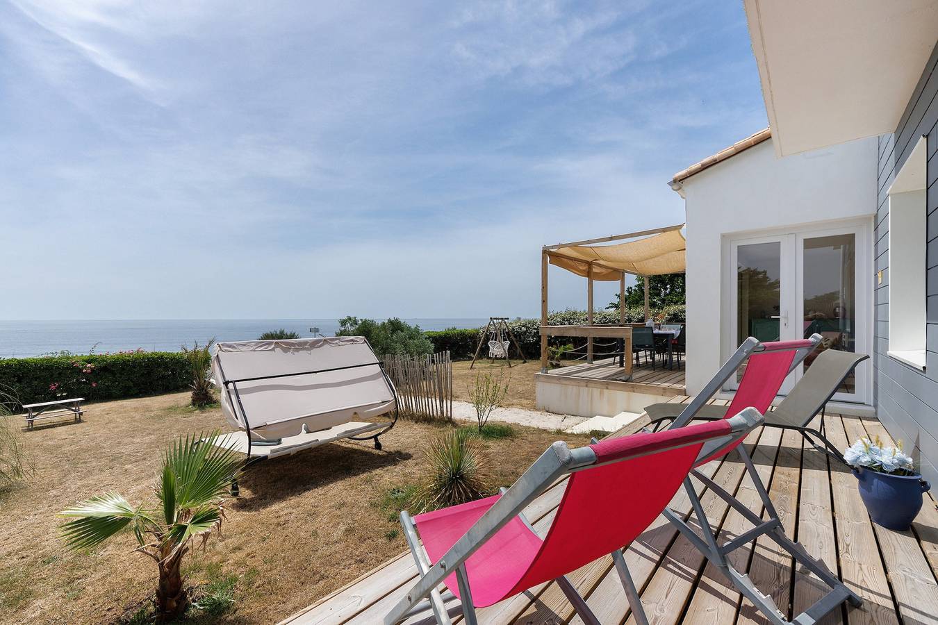 Appartement entier, Appartement 'Les Sables Pailletés 4p' avec vue mer, jardin partagé et Wi-Fi in Château-d'Olonne, Les Sables-d'Olonne