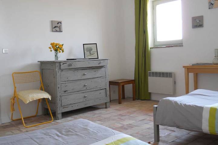 Location de vacances pour 6 personnes, avec terrasse et jardin à La Baume-de-Transit - 4