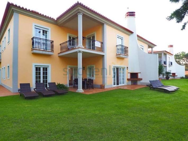 Vila dos Principes in Amoreira, Leiria District