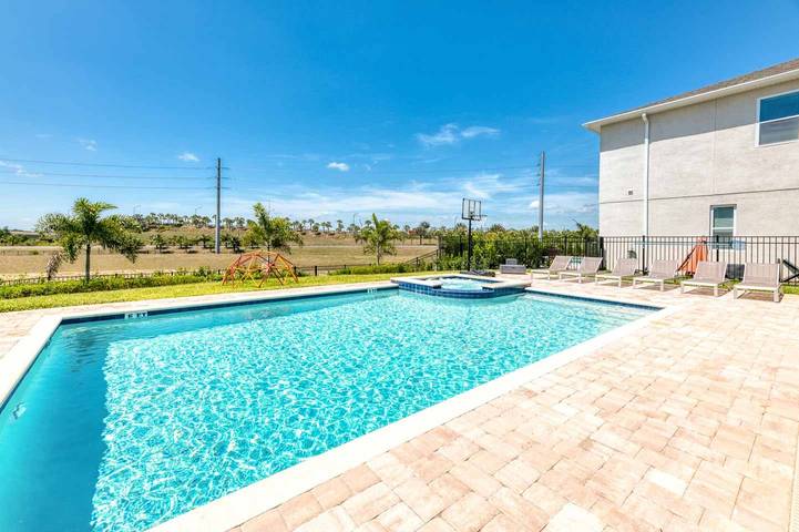 Rent Your Own Exclusive Villa with Large Private Pool on Encore Resort at Reunion, Orlando Villa 5469 in Reunion (FL), Four Corners