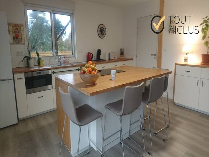 Gîte pour 6 personnes, avec terrasse et jardin, adapté aux familles dans Plage de Tréompan - 3