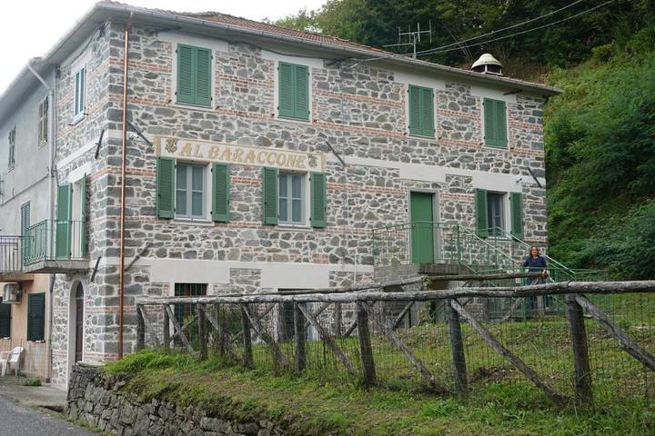Gîte pour 4 personnes, avec vue et jardin, animaux acceptés à Zeri - 3