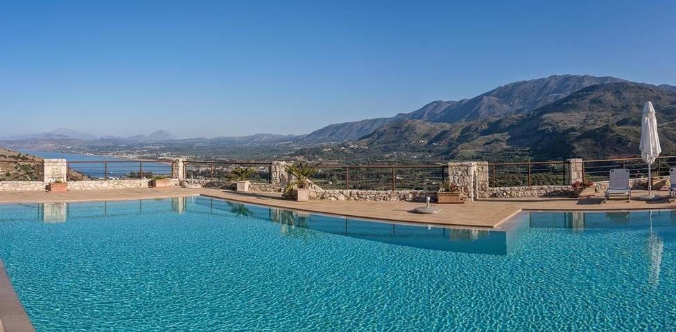 Location de vacances pour 4 personnes, avec balcon et jardin ainsi que piscine et vue dans Georgioupoli - 2