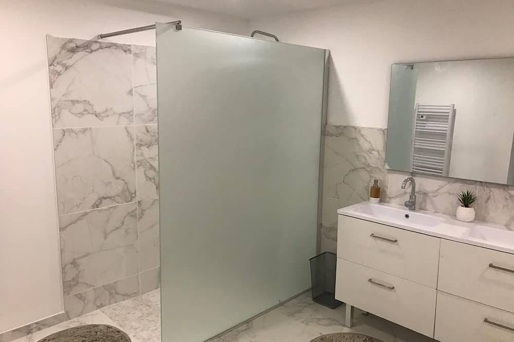 Apartamento entero, Joli Appartement Type Loft, en rez de Chaussée in Carpentras, Parque natural regional del Mont Ventoux