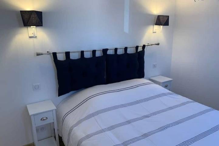 Le Romarin-Fully Air-Conditioned Village House With Free WIFI in Aups, Brignoles Region