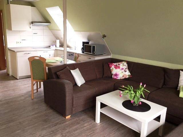 Ferienwohnung für 2 Personen, mit Garten und Terrasse, kinderfreundlich in Tating - 4