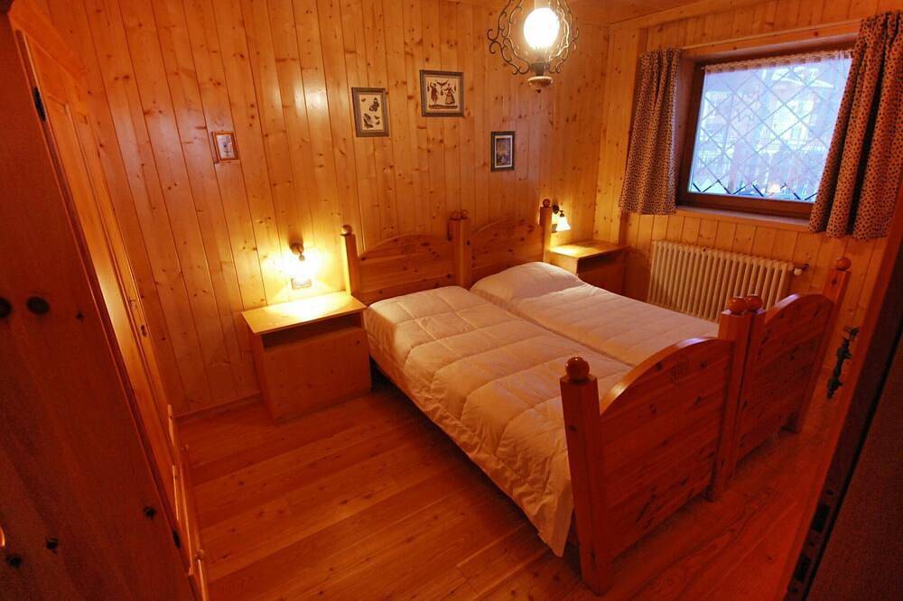 Schöne Wohnung in einem Ferienhaus für 3 Leute mit  W-Lan, Tv und Haustiere erlaubt in Penia, Canazei