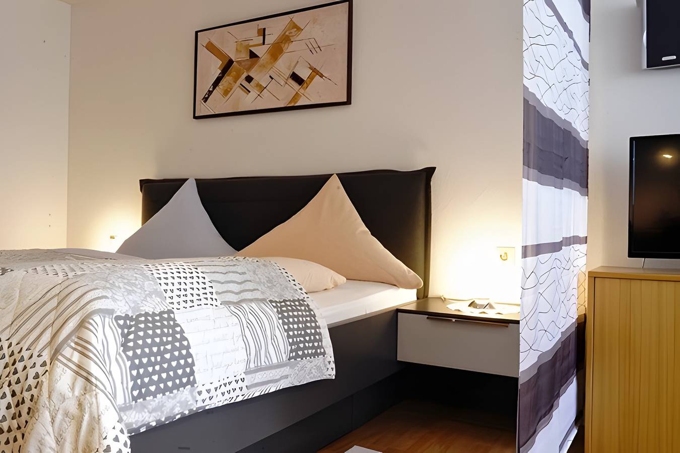 Ganze Wohnung, Feriewohnung 4 mit Terrasse, Gemeinschaftsgarten, Wlan & Dreiwelten Card in der Nähe vom Solemar in Bad Dürrheim, Mittlerer Schwarzwald