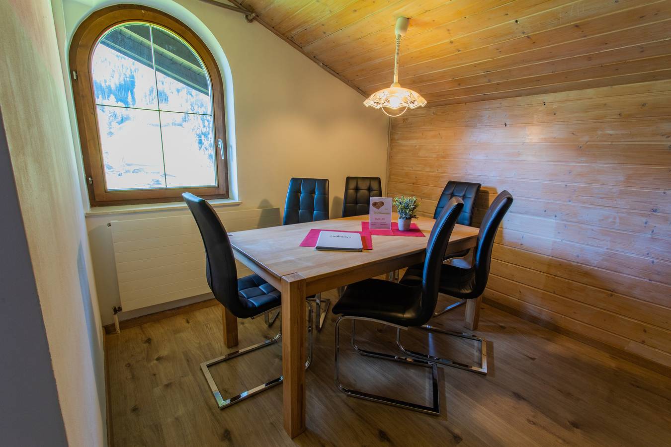 Apartamento vacacional entero, Apartamento de vacaciones para 6 personas con vistas in Schladming, Schladming-Dachstein