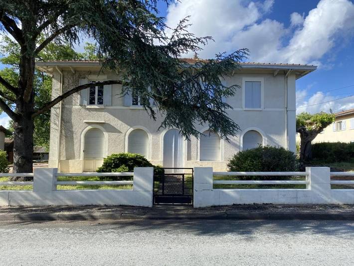 Location de vacances pour 4 personnes, avec jardin et vue à Salles - 3