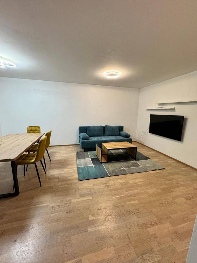 Ganze Wohnung, Moderne Gartenwohnung nahe Messe und Flughafen München in Poing, Oberbayern
