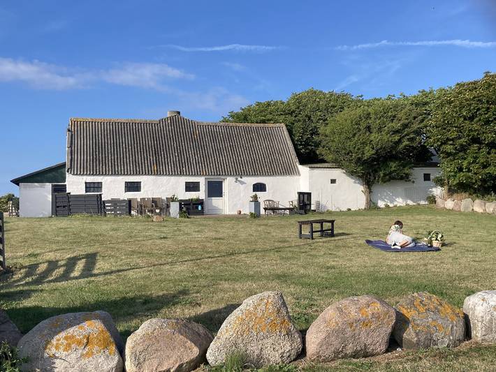 Hofhaus mit dem Meer als Nachbarn in Sejerø
