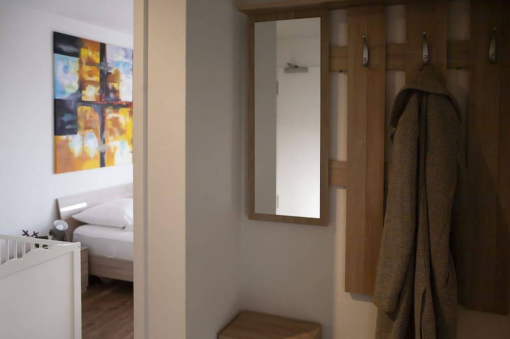 Entire apartment, Stylish 2-room apartment in Markkleeberg, Neuseenland