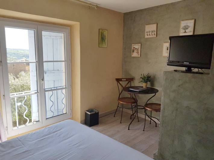 Hôtel pour 2 personnes, avec terrasse et vue à Murs - 4