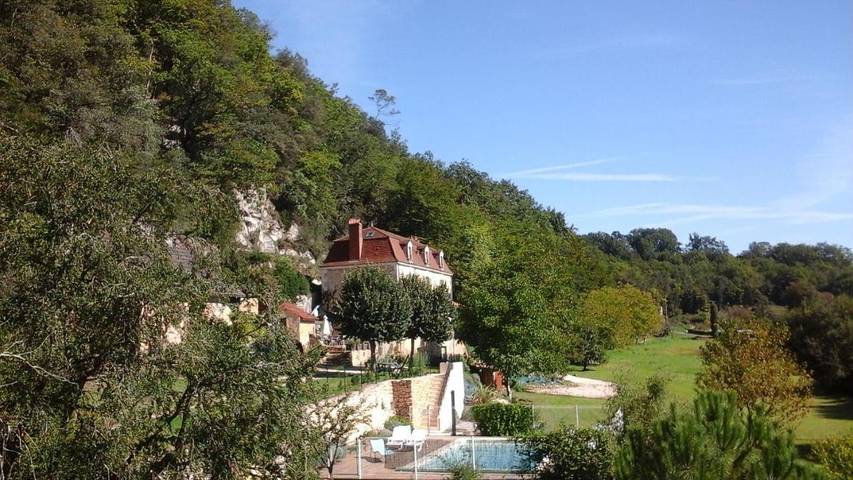 Maison d’hôte pour 3 personnes, avec Terrasse et Jardin ainsi que Piscine et Vue