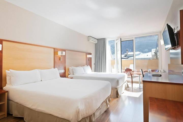 Hôtel pour 2 personnes, avec terrasse ainsi que sauna et piscine à Andorre-la-Vieille - 4