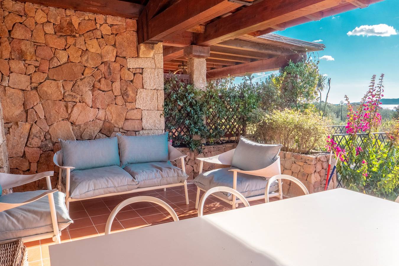 Villa Valentina 250m From The Beach in Puntaldia, San Teodoro