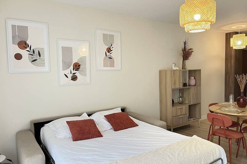 Apartamento entero, Apartamento-Baño privado con bañera-L'Evasion in Calais, Región de Calais