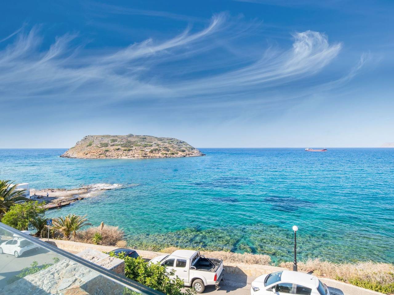 Neue Villa Moments am Meer mit Whirlpool, 50 m z in Lasithi