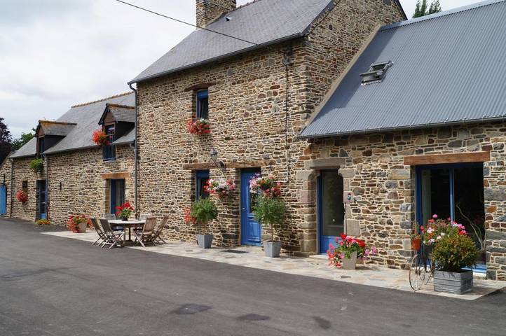 Chambre d’hôte pour 2 personnes, avec Terrasse ainsi que Jardin et Vue à Dol-de-Bretagne