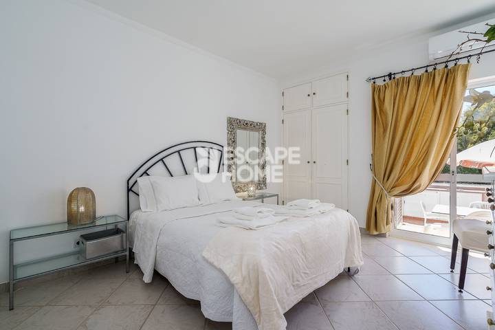 Location de vacances pour 6 personnes, avec balcon ainsi que jardin et bassin pour enfant à Quarteira - 3