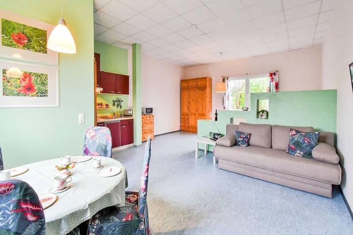 Ferienwohnung für 4 Personen, mit Terrasse und Garten in Karls Erlebnis-Dorf  Rövershagen