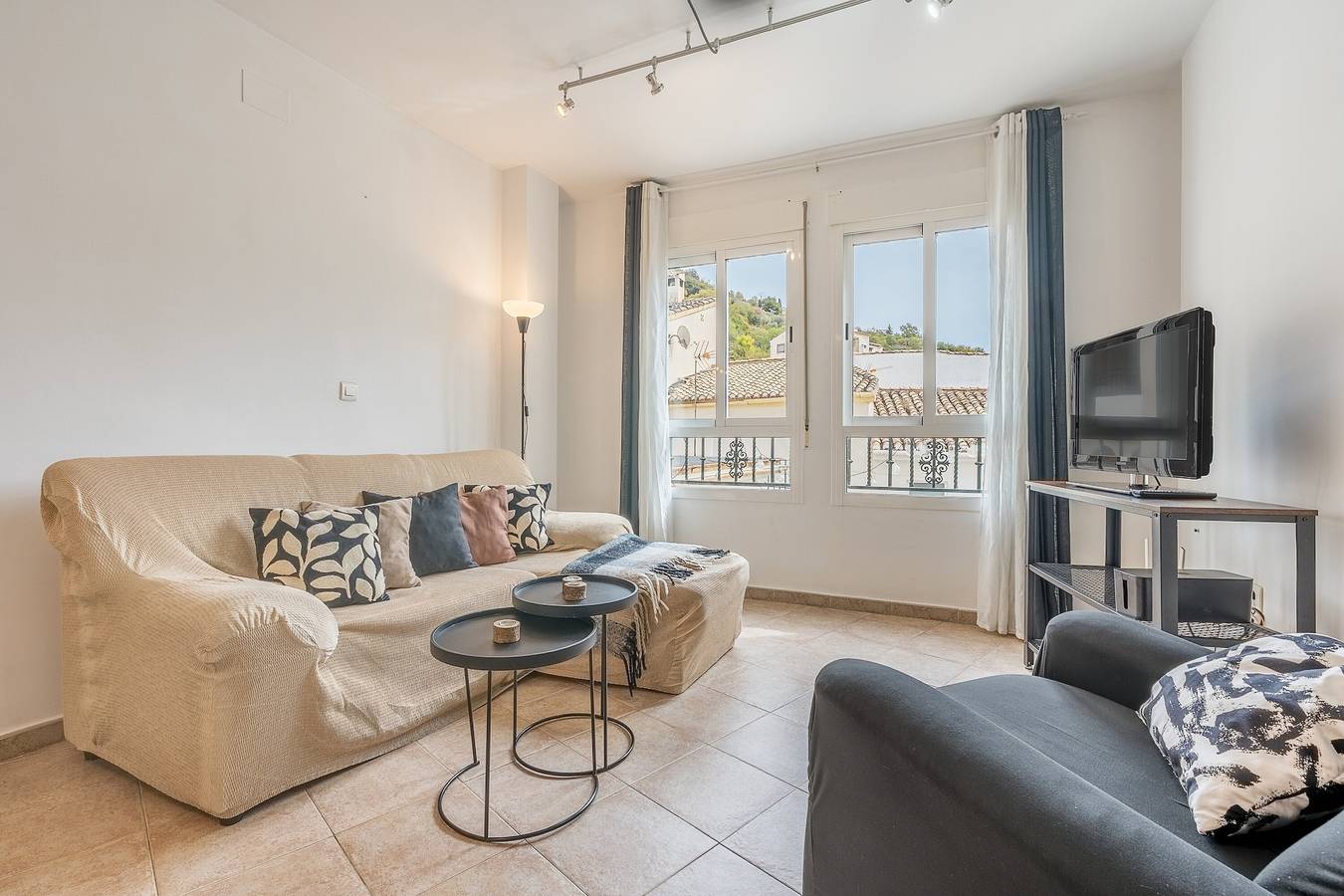 Ganze Wohnung, Apartment 'Alojamiento El Pilar' mit Bergblick und Wlan in Sierra Nevada und Umgebung, Güejar Sierra