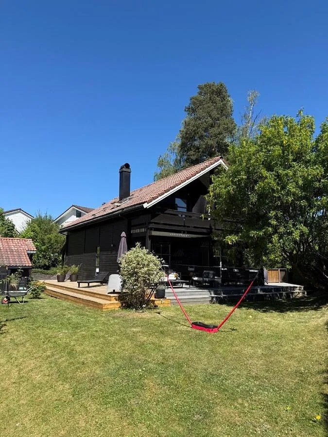 Villa für 15 Personen, mit Balkon und Garten - 1