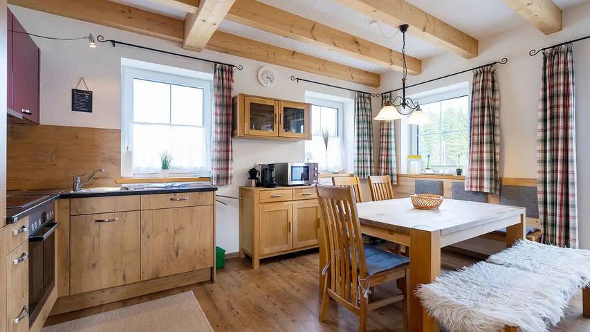 Ferienhaus für 7 Personen, mit Terrasse und Garten in Fischen - 3