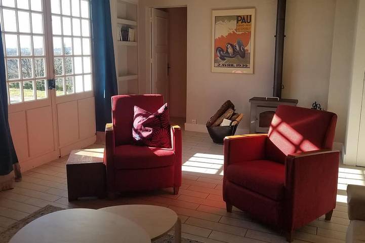 Gîte pour 6 personnes, avec piscine et jardin à Jurançon - 4