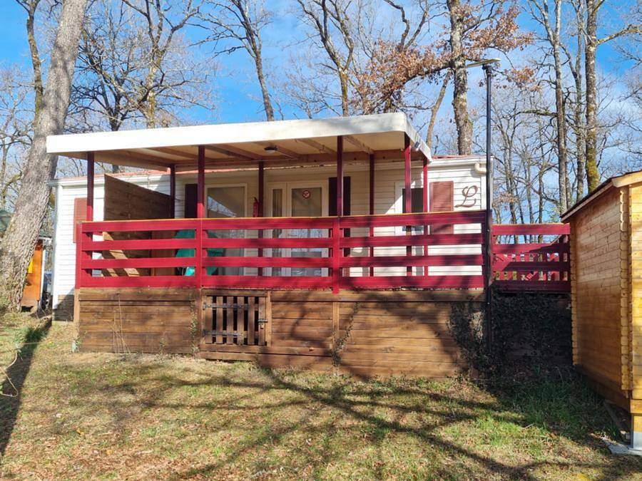 Camping La Garenne - Mobilheim 4 personen - 05 Résidence le framboisier 32M2, überdachte Terrasse, Fernseher + Geschirrspüler 1/4 Pers. in Peyrignac, Périgord Noir
