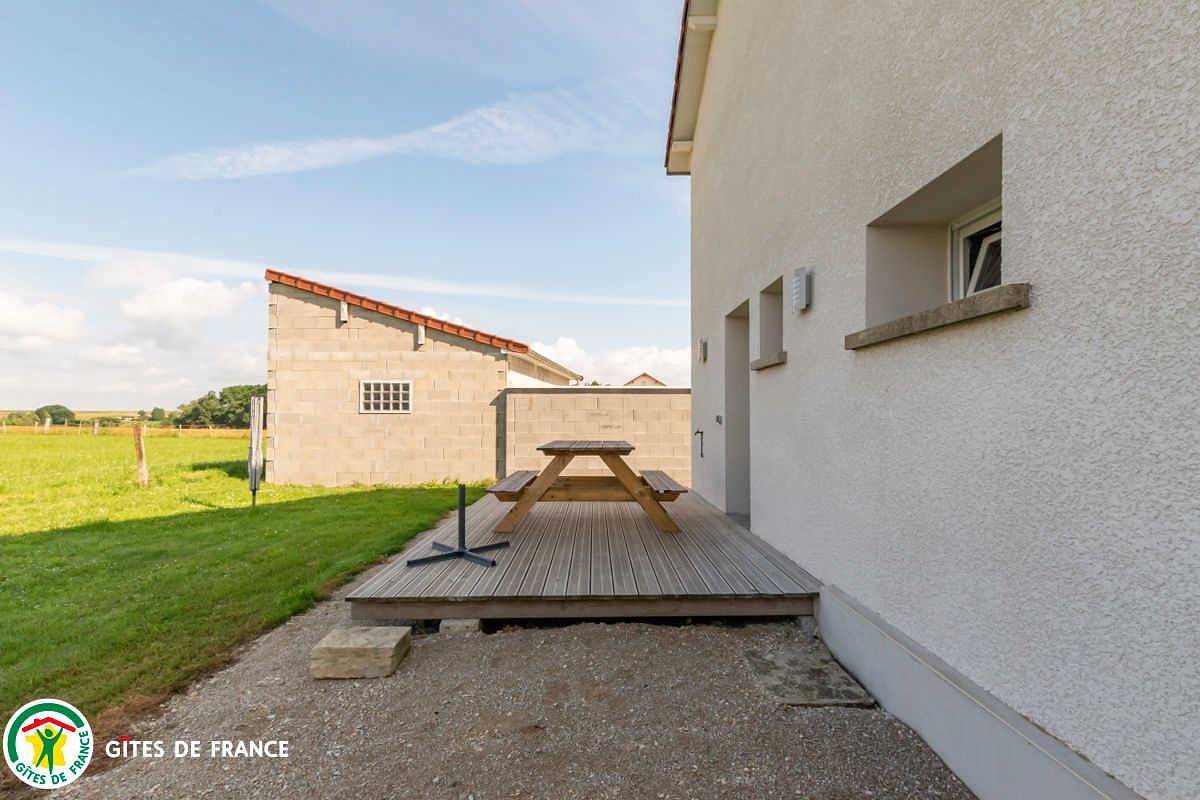 Gîte für 7 Personen mit Terrasse in Giffaumont-Champaubert, Marne