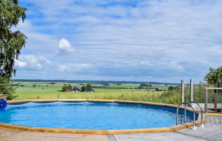 Hus för 5 Personer med pool in Ängeleholms kommun