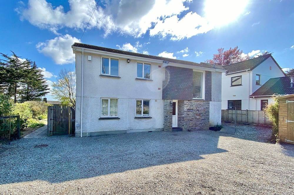 Cottage for 8 People in Rock, St Minver Lowlands