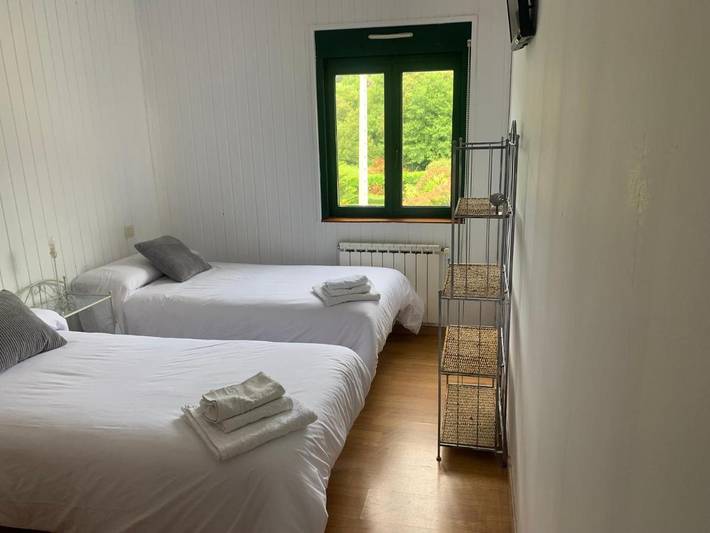 Gîte pour 2 personnes, avec vue ainsi que jardin et terrasse à Ferrol - 3