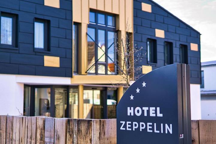 Hotel, mit Terrasse in Laupheim