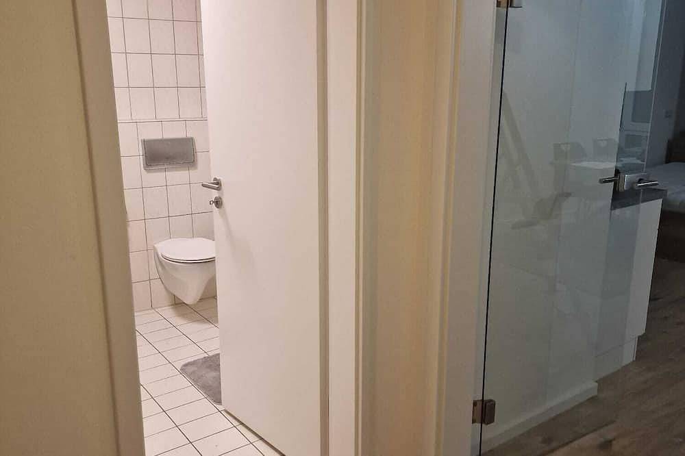 Ganze Wohnung, Modern 40m²: Balkon, Expo-nah (8 Min), Highspeed Wlan, ruhig & frisch renoviert in Nürnberg, Frankenalb